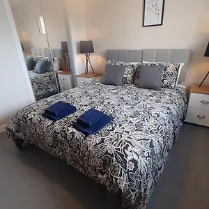  Apartment Carvetii - Clark House - Spacious Ground Floor Flat